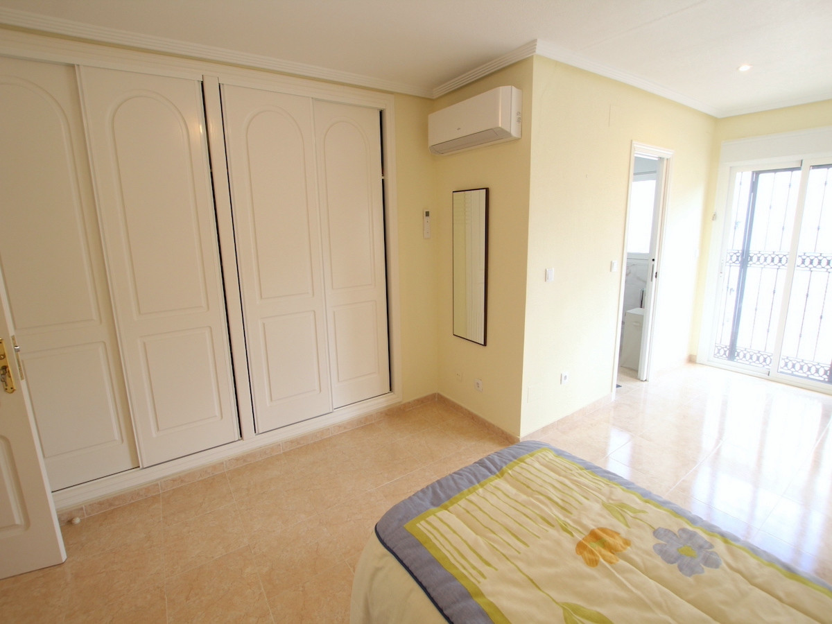 Sold - 5 Bedroom 5 Bathroom Detached Villa in Ciudad Quesada - Ciudad Quesada  - Alicante