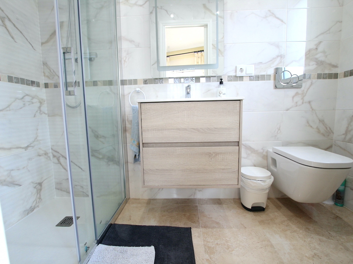 Sold - 5 Bedroom 5 Bathroom Detached Villa in Ciudad Quesada - Ciudad Quesada  - Alicante