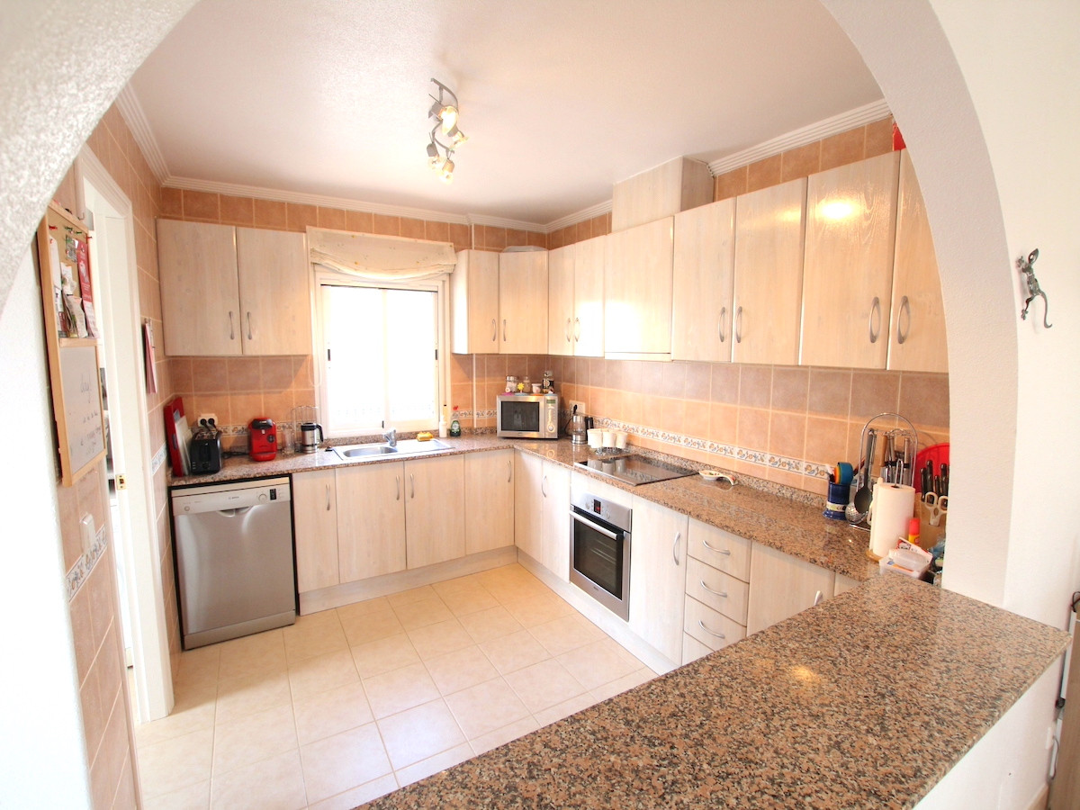 Sold - 5 Bedroom 5 Bathroom Detached Villa in Ciudad Quesada - Ciudad Quesada  - Alicante