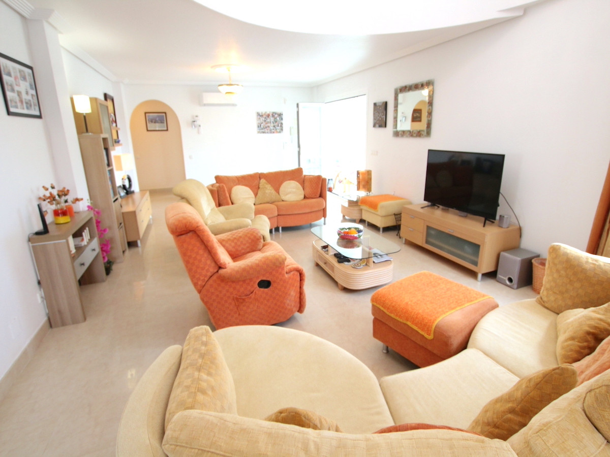 Sold - 5 Bedroom 5 Bathroom Detached Villa in Ciudad Quesada - Ciudad Quesada  - Alicante