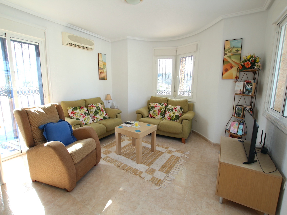 Sold - 5 Bedroom 5 Bathroom Detached Villa in Ciudad Quesada - Ciudad Quesada  - Alicante