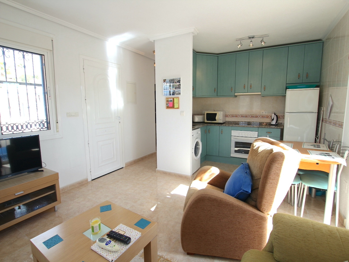 Sold - 5 Bedroom 5 Bathroom Detached Villa in Ciudad Quesada - Ciudad Quesada  - Alicante