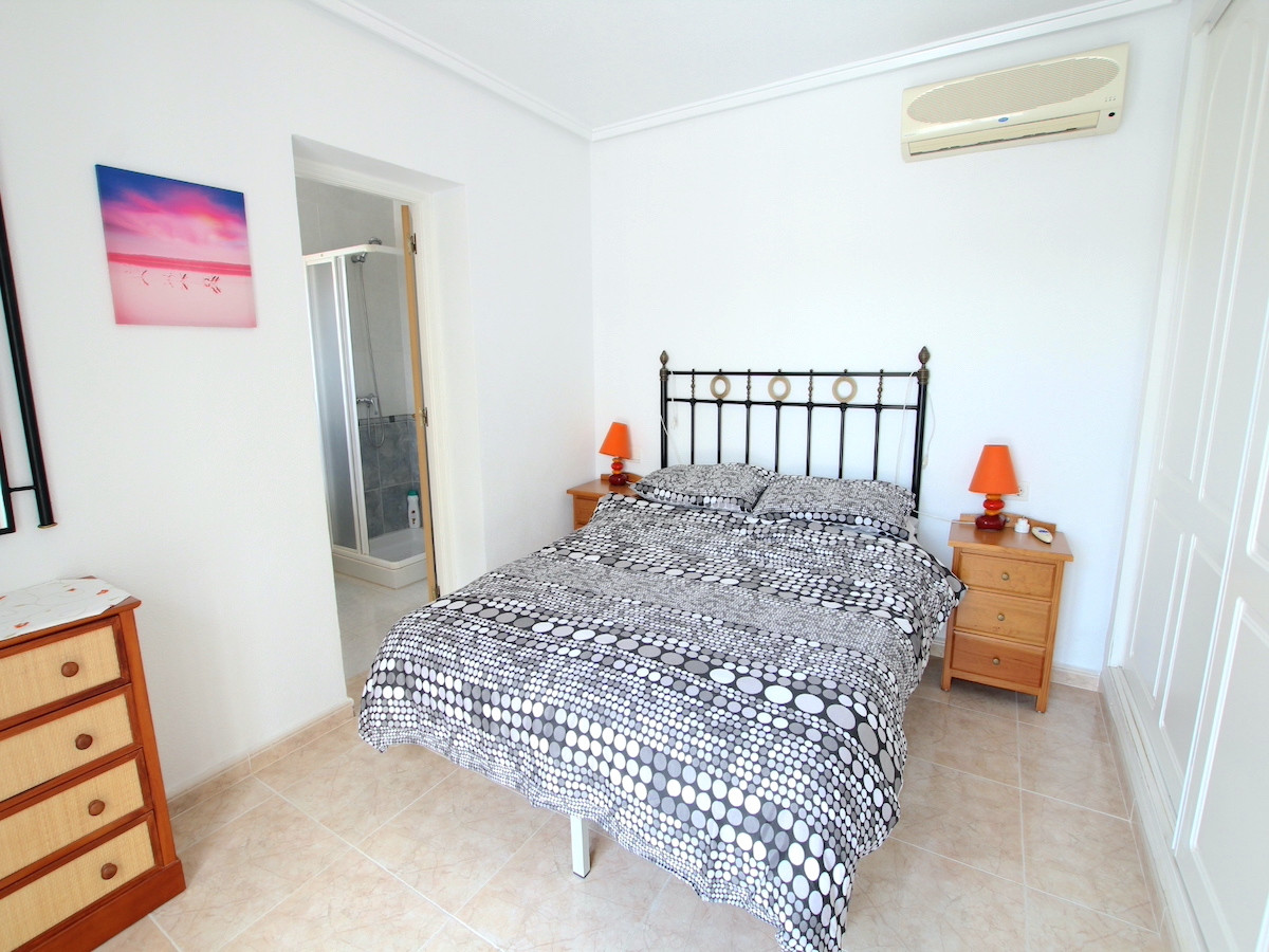 Sold - 5 Bedroom 5 Bathroom Detached Villa in Ciudad Quesada - Ciudad Quesada  - Alicante