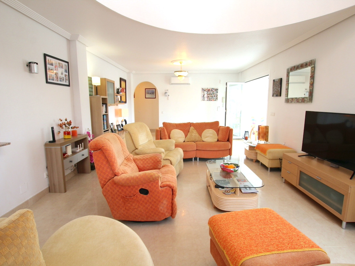 Sold - 5 Bedroom 5 Bathroom Detached Villa in Ciudad Quesada - Ciudad Quesada  - Alicante