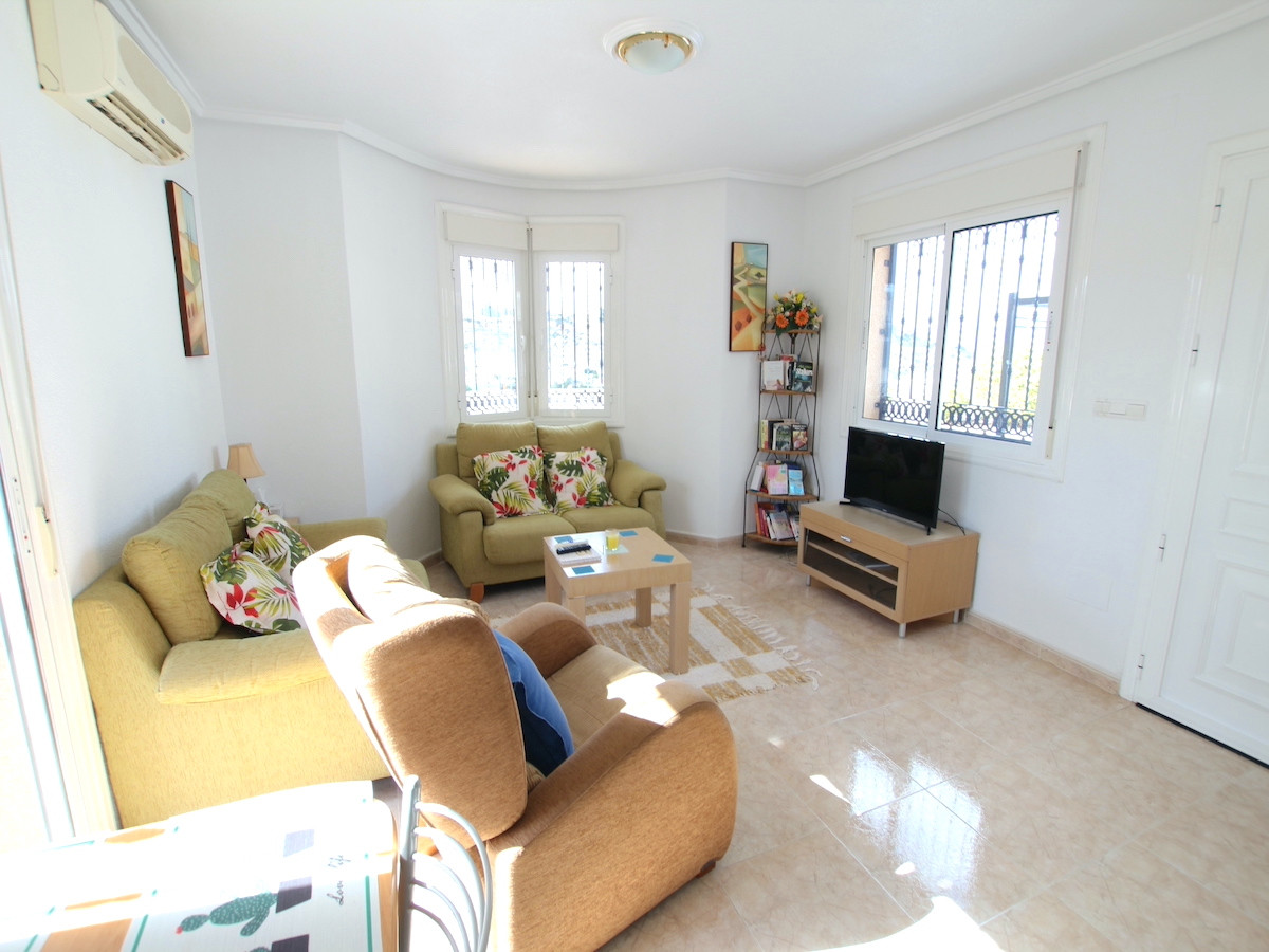 Sold - 5 Bedroom 5 Bathroom Detached Villa in Ciudad Quesada - Ciudad Quesada  - Alicante