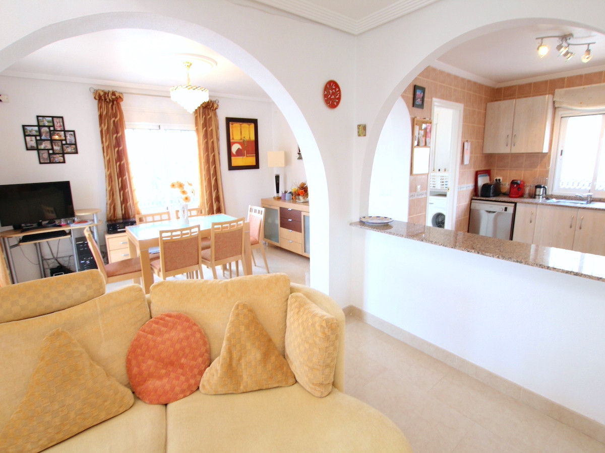 Sold - 5 Bedroom 5 Bathroom Detached Villa in Ciudad Quesada - Ciudad Quesada  - Alicante