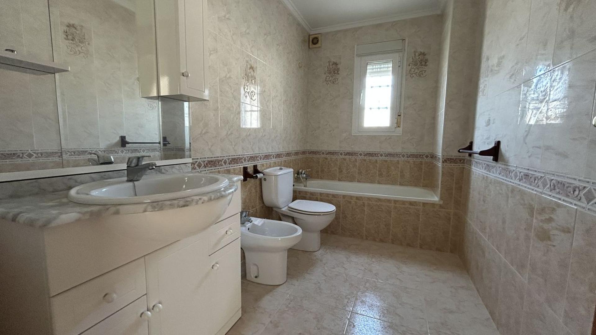 For sale - 5 Bedroom 4 Bathroom Villa in Ciudad Quesada - Costa Blanca  - Alicante