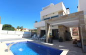 27-2-0-11-803/73872, 3 Bedroom 4 Bathroom Villa in Villamartin