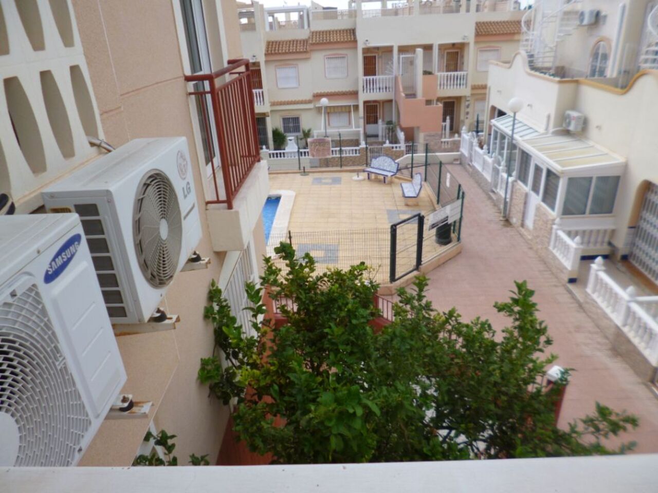 For sale - 3 Bedroom 2 Bathroom Apartment in Playa Flamenca -  - Alicante
