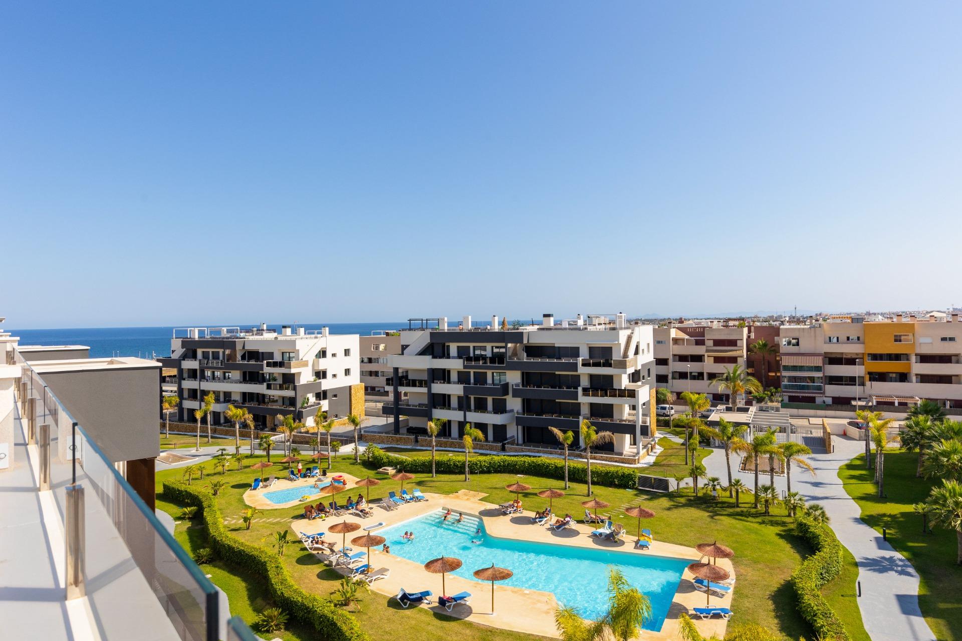 For sale - 2 Bedroom 2 Bathroom Penthouse in Orihuela Costa - Playa Flamenca  - Alicante