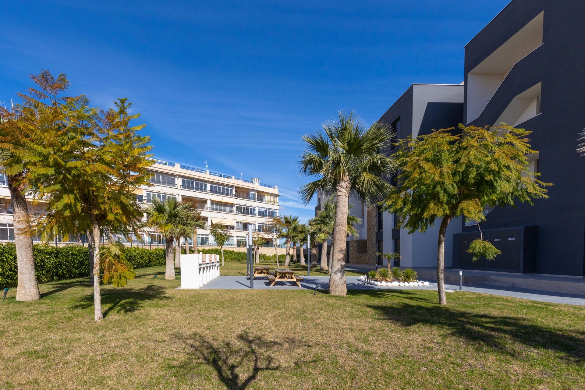 For sale - 2 Bedroom 2 Bathroom Penthouse in Orihuela Costa - Playa Flamenca  - Alicante