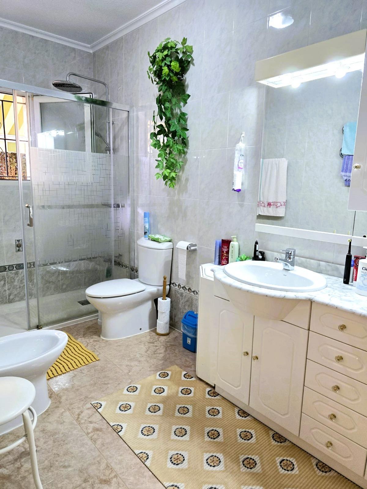 For sale - 3 Bedroom 2 Bathroom Villa in Orihuela Costa - Playa Flamenca  - Alicante