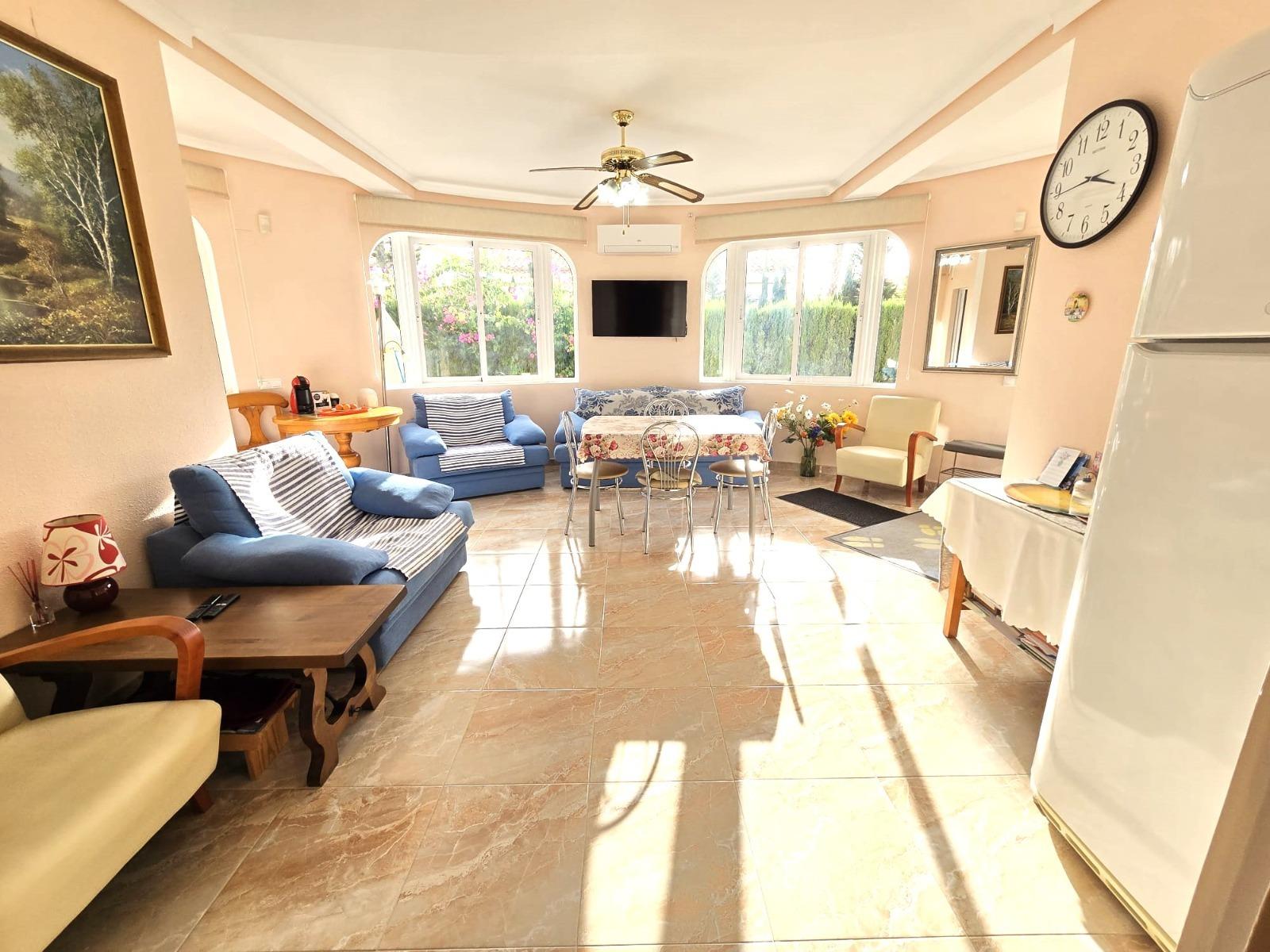 For sale - 3 Bedroom 2 Bathroom Villa in Orihuela Costa - Playa Flamenca  - Alicante