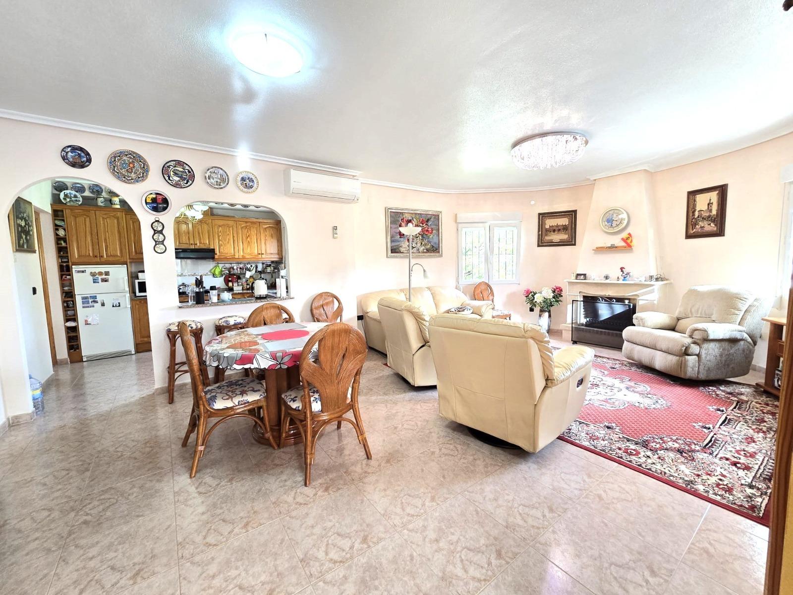 For sale - 3 Bedroom 2 Bathroom Villa in Orihuela Costa - Playa Flamenca  - Alicante