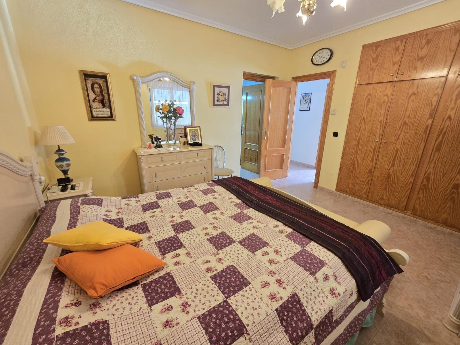 For sale - 3 Bedroom 2 Bathroom Villa in Orihuela Costa - Playa Flamenca  - Alicante