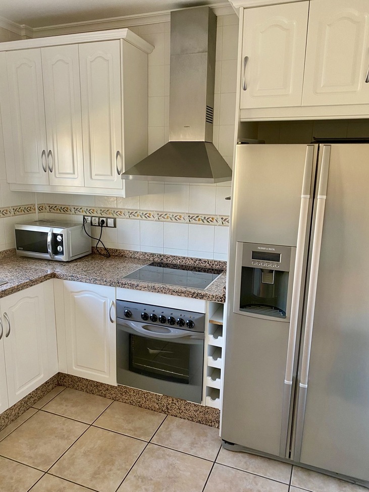 For sale - 3 Bedroom 2 Bathroom Semi Detached in Villamartin -  - Alicante