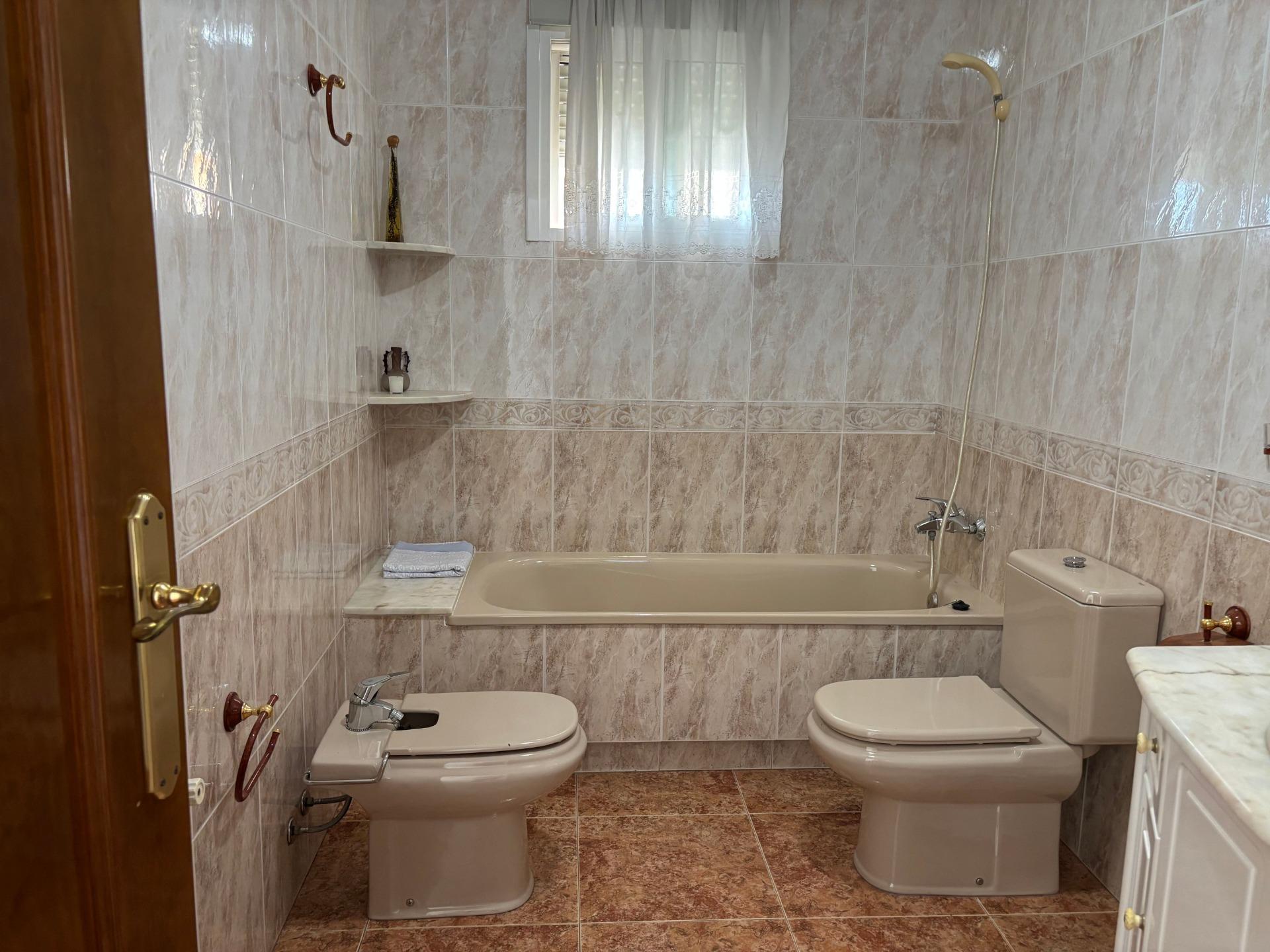 For sale - 5 Bedroom 3 Bathroom Town House in Formentera del Segura - Pueblo 5  - Alicante