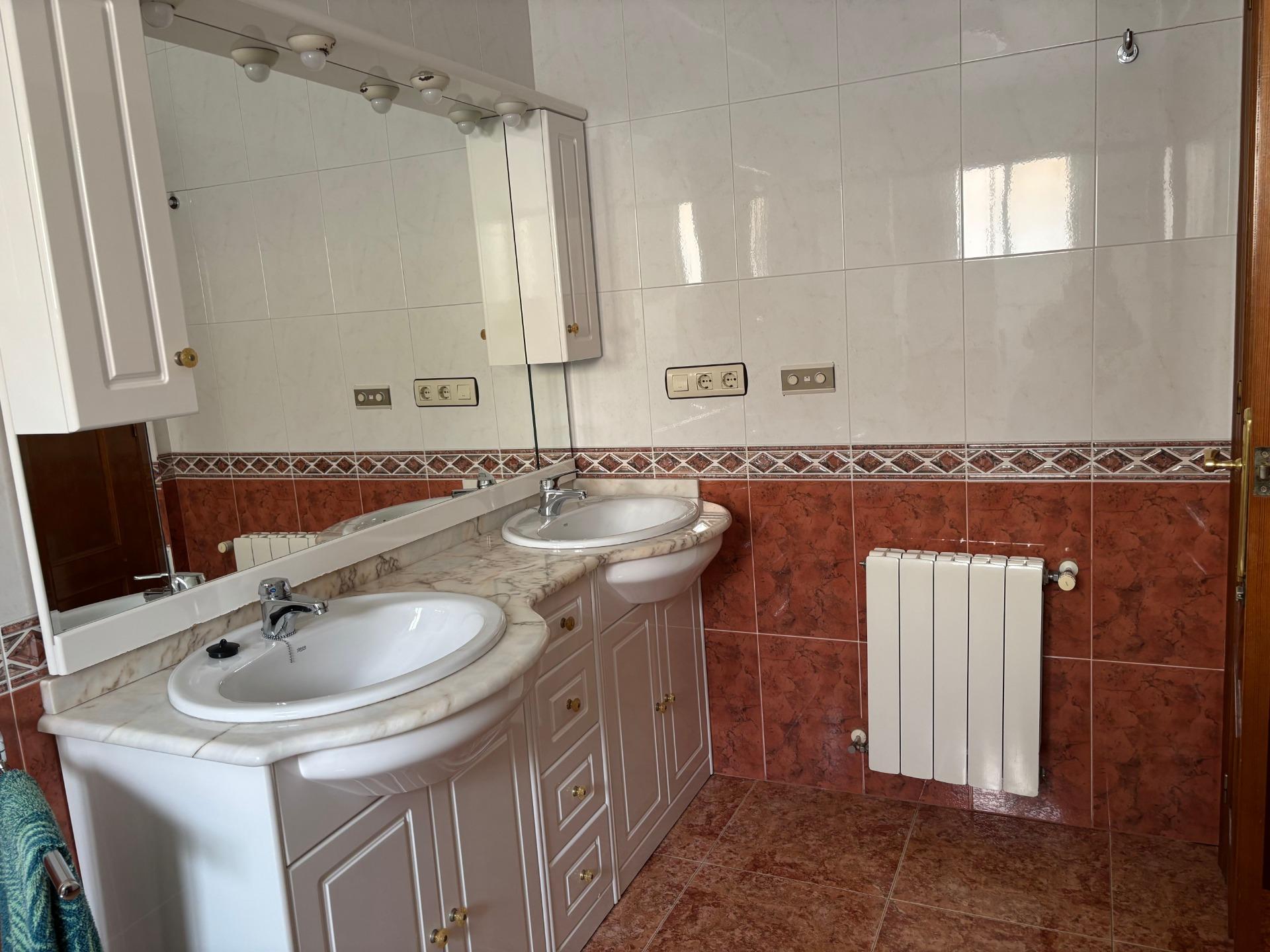 For sale - 5 Bedroom 3 Bathroom Town House in Formentera del Segura - Pueblo 5  - Alicante