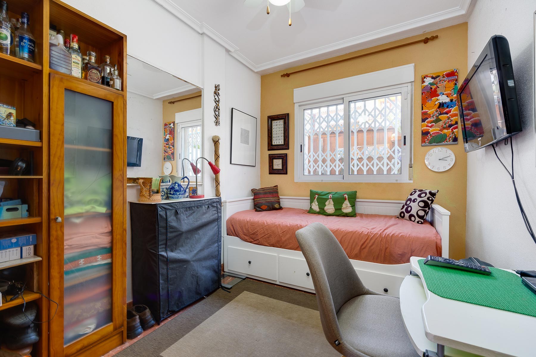 For sale - 4 Bedroom 2 Bathroom Villa in Villamartin - Costa Blanca  - Alicante