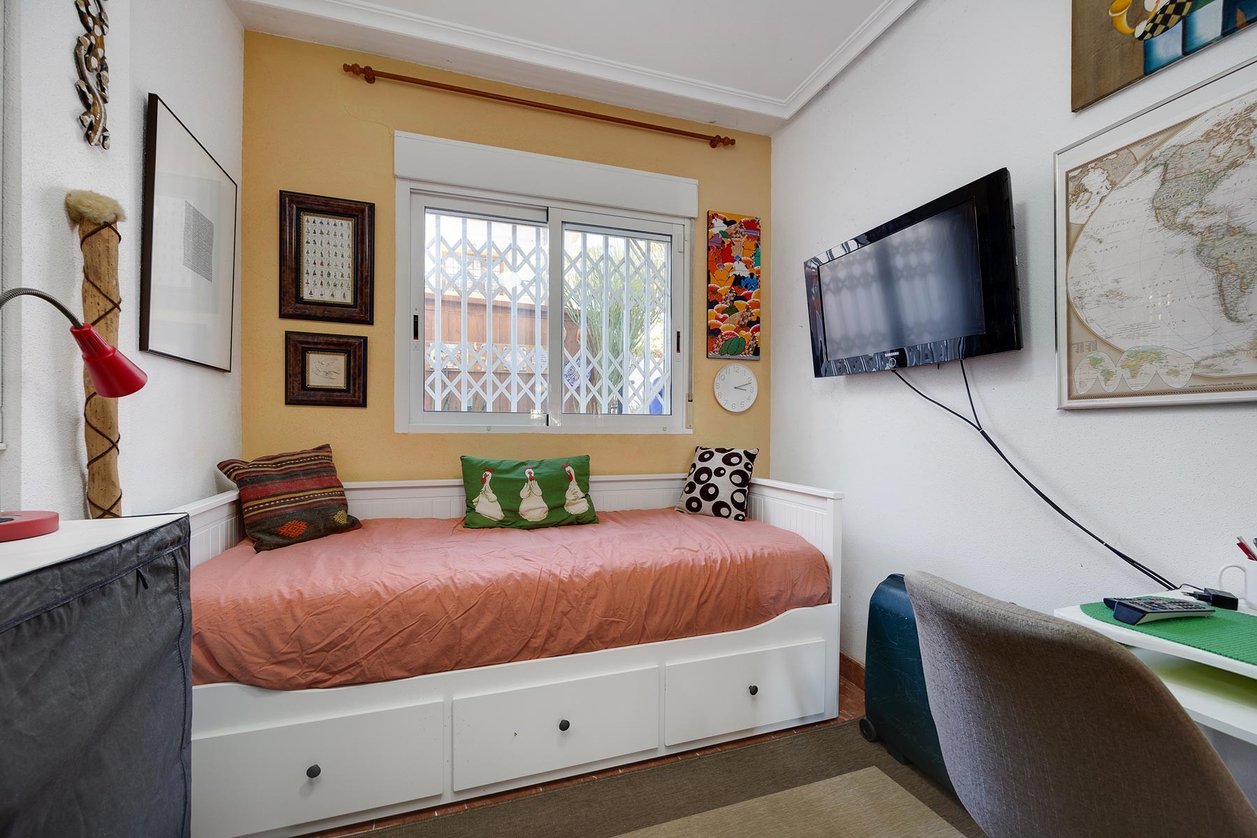 For sale - 4 Bedroom 2 Bathroom Villa in Villamartin - Costa Blanca  - Alicante