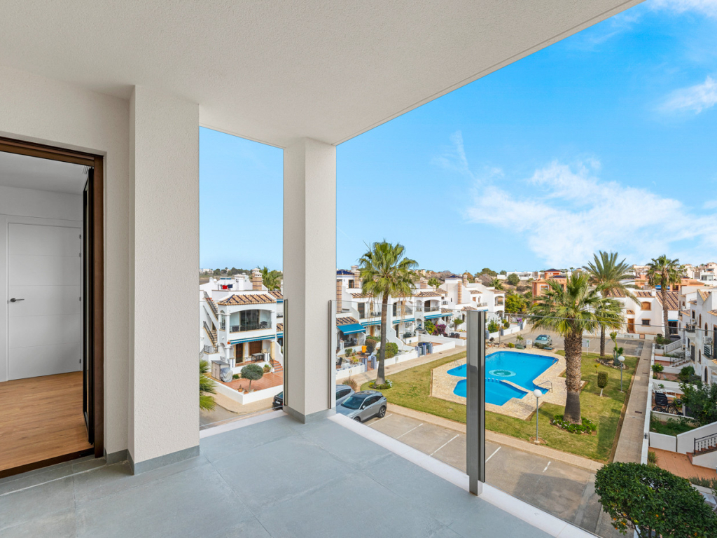 2 Bedroom 2 Bathroom Penthouse in Villamartin