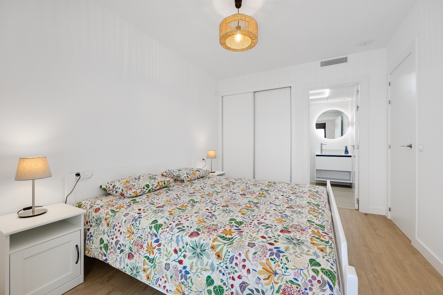 For sale - 2 Bedroom 2 Bathroom Apartment in Villamartin - Costa Blanca  - Alicante