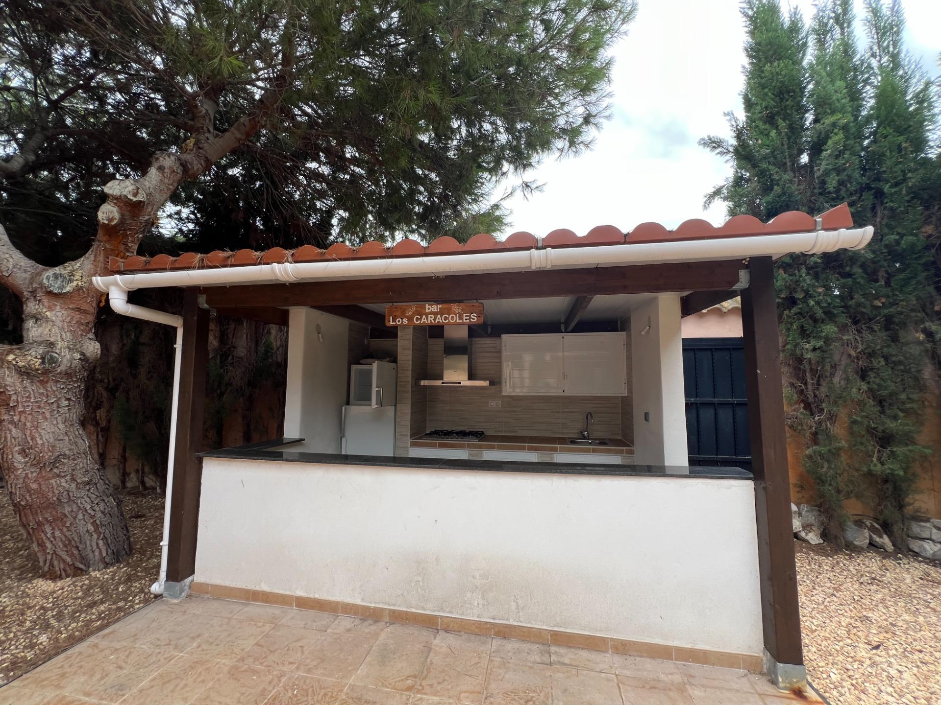 For sale - 3 Bedroom 3 Bathroom Villa in Dolores - Cmno. Escorredor  - Alicante