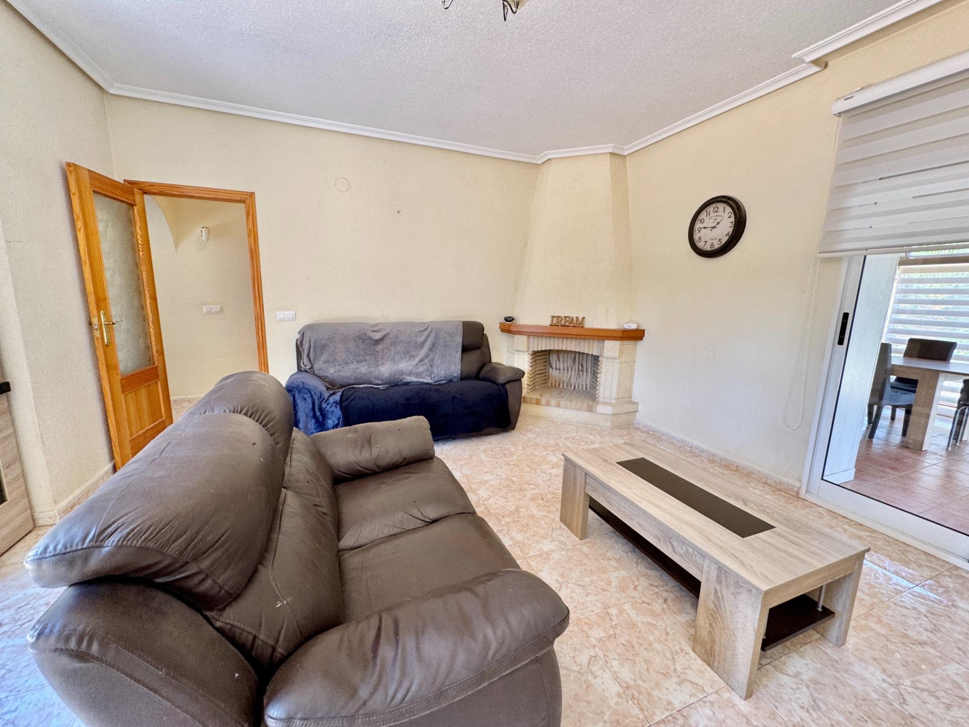 For sale - 3 Bedroom 3 Bathroom Villa in Dolores - Cmno. Escorredor  - Alicante