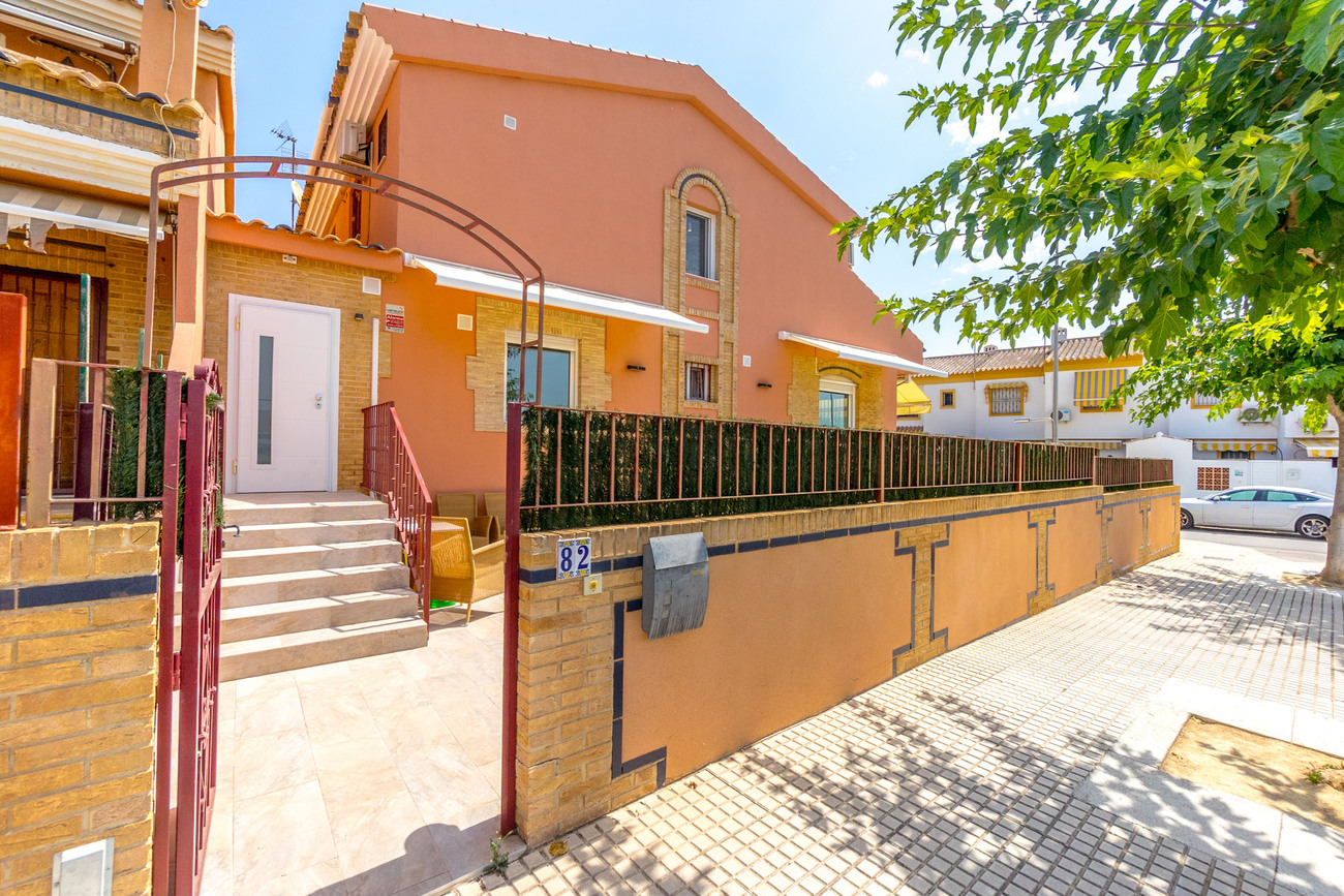 For sale - 3 Bedroom 3 Bathroom Villa in Torre de La Horadada - Costa Blanca  - Alicante