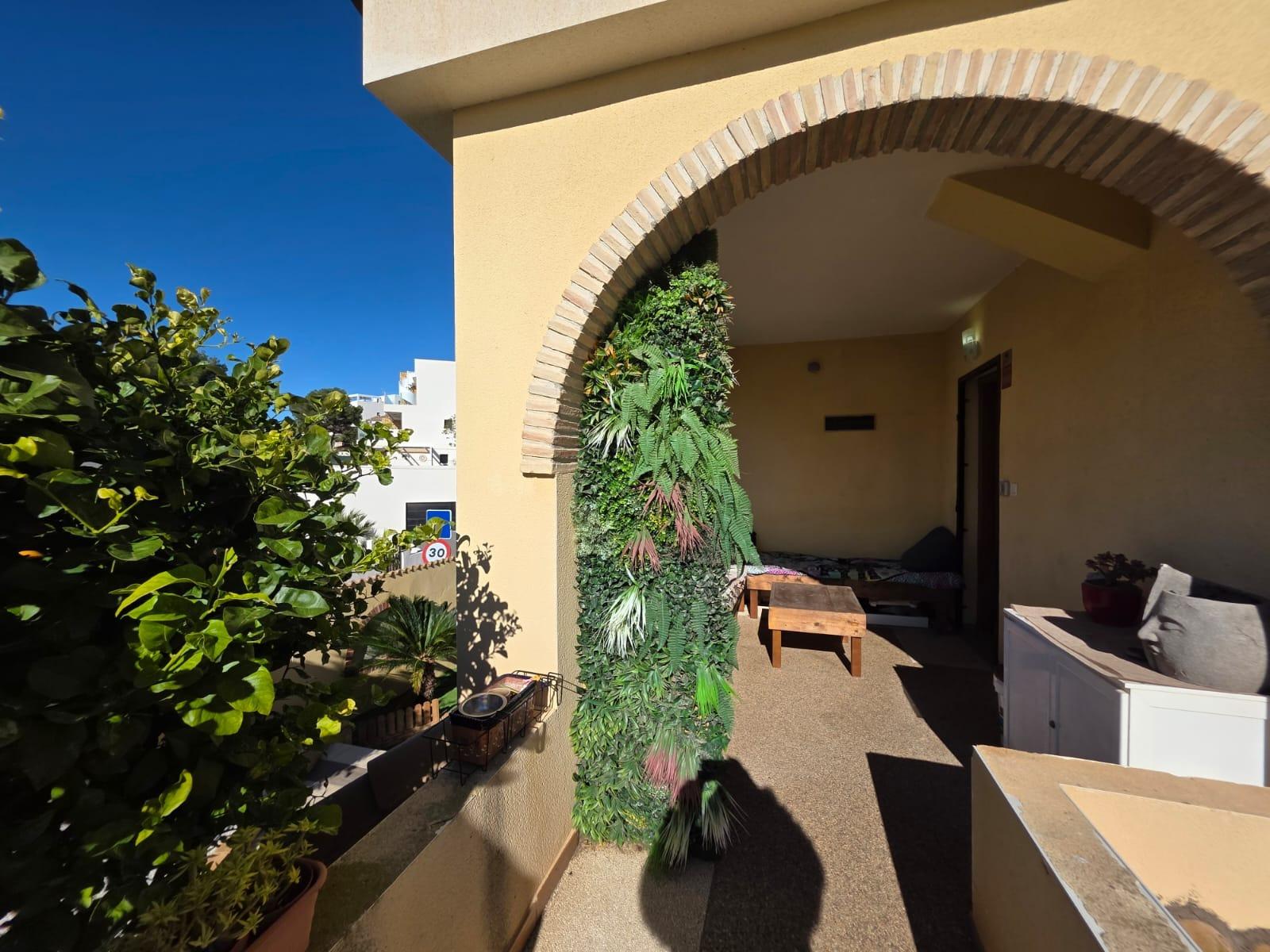 For sale - 4 Bedroom 1 Bathroom Villa in Orihuela Costa - Villamartín-las Filipinas  - Alicante