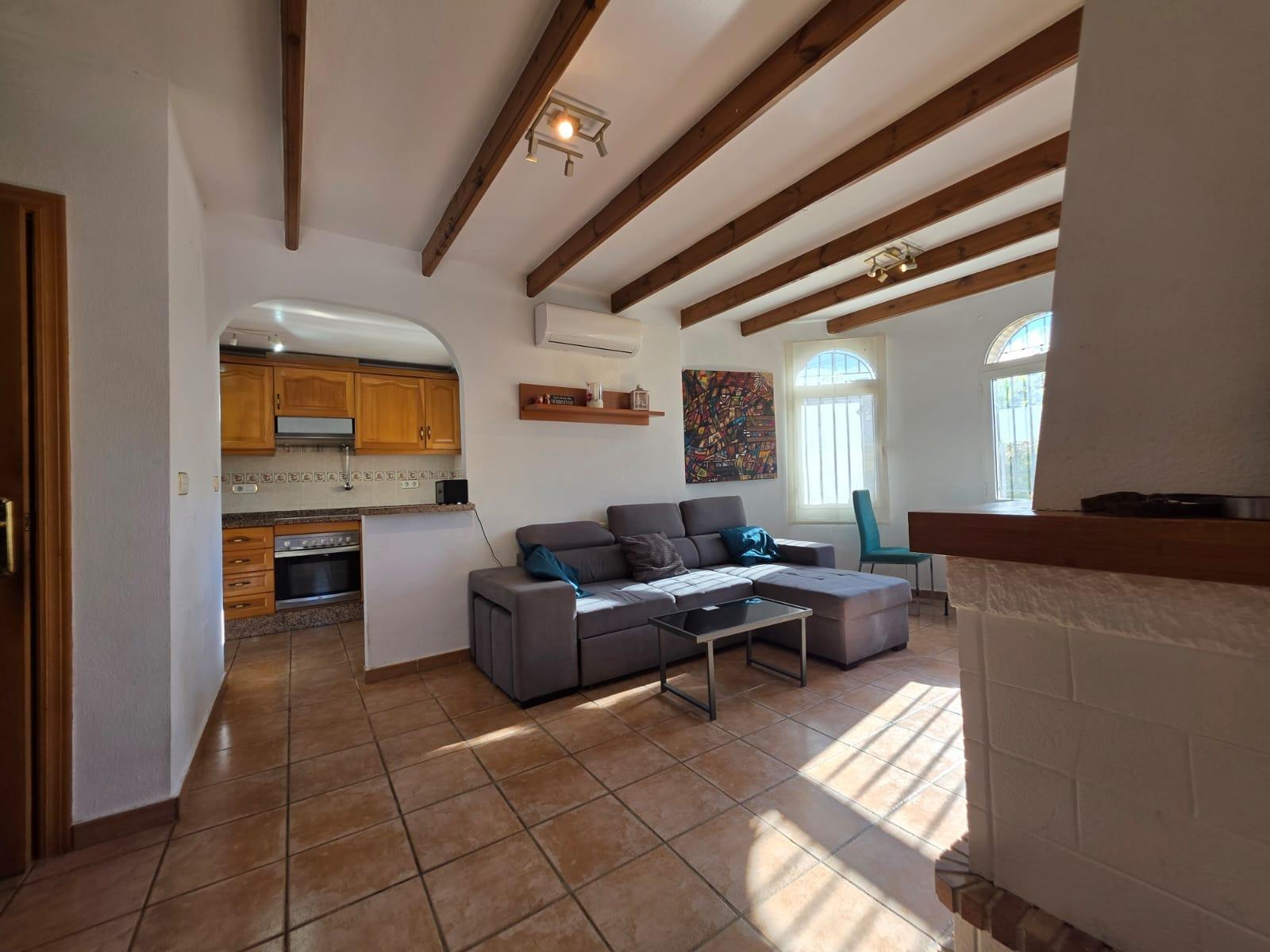 For sale - 4 Bedroom 1 Bathroom Villa in Orihuela Costa - Villamartín-las Filipinas  - Alicante