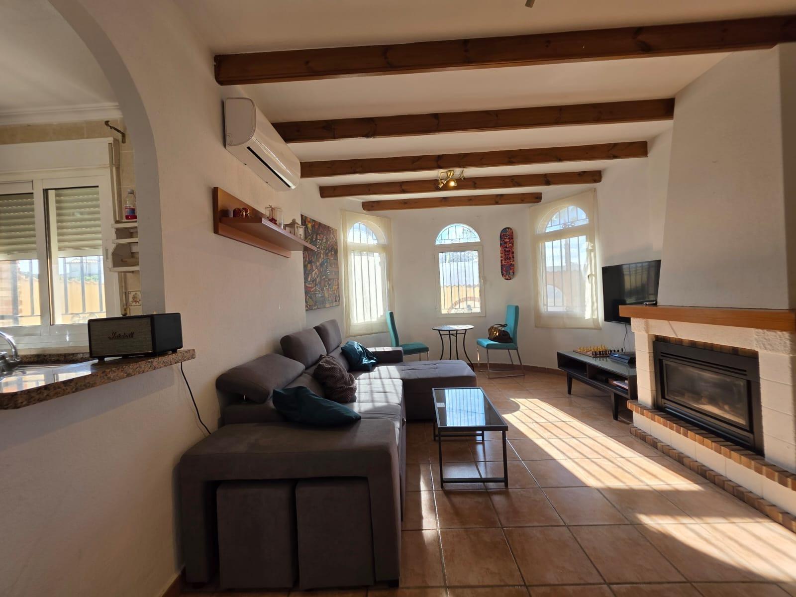 For sale - 4 Bedroom 1 Bathroom Villa in Orihuela Costa - Villamartín-las Filipinas  - Alicante