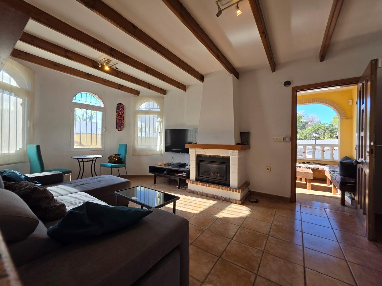 For sale - 4 Bedroom 1 Bathroom Villa in Orihuela Costa - Villamartín-las Filipinas  - Alicante