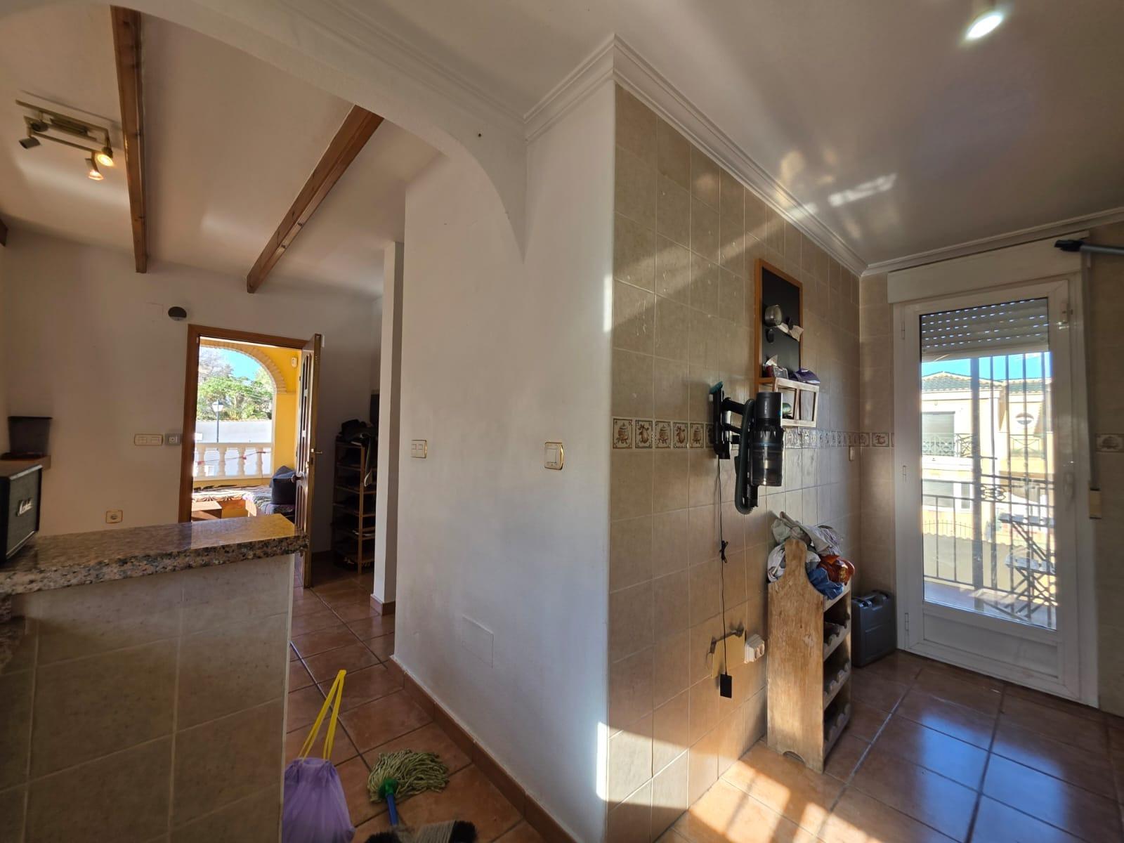 For sale - 4 Bedroom 1 Bathroom Villa in Orihuela Costa - Villamartín-las Filipinas  - Alicante