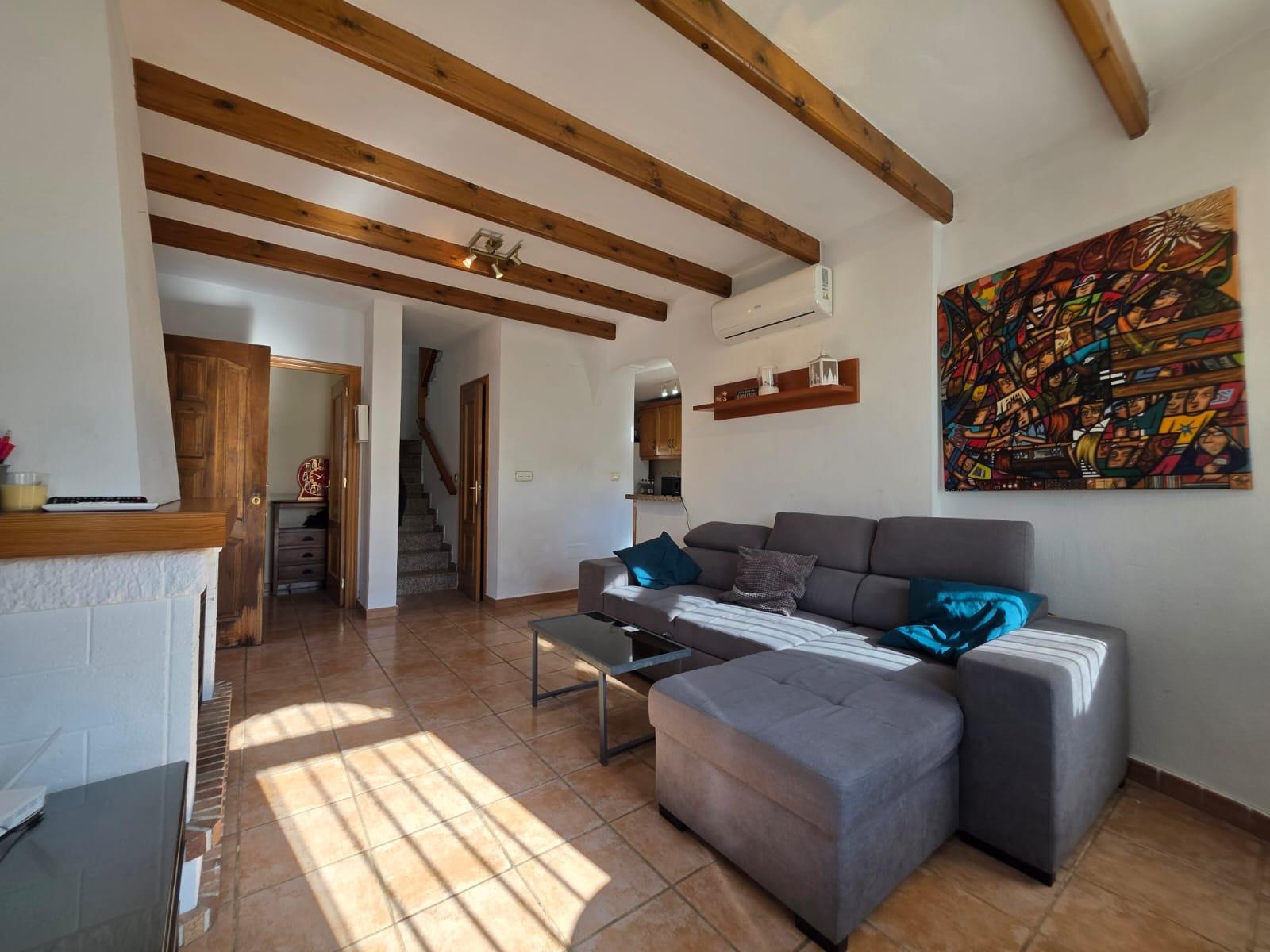 For sale - 4 Bedroom 1 Bathroom Villa in Orihuela Costa - Villamartín-las Filipinas  - Alicante