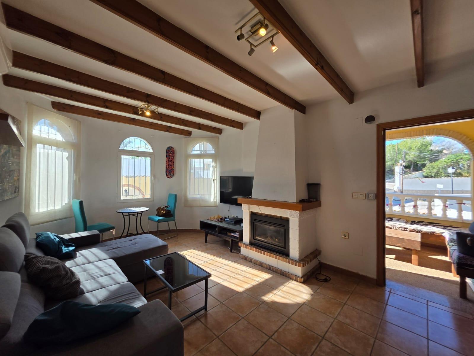 For sale - 4 Bedroom 1 Bathroom Villa in Orihuela Costa - Villamartín-las Filipinas  - Alicante