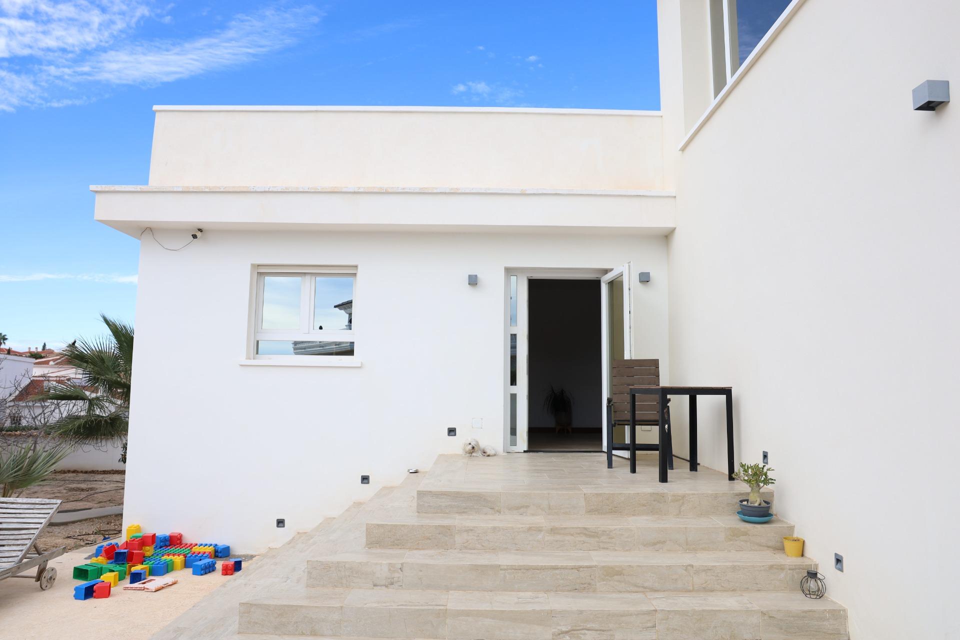 For sale - 5 Bedroom 3 Bathroom Villa in Ciudad Quesada - Costa Blanca Sur  - Alicante