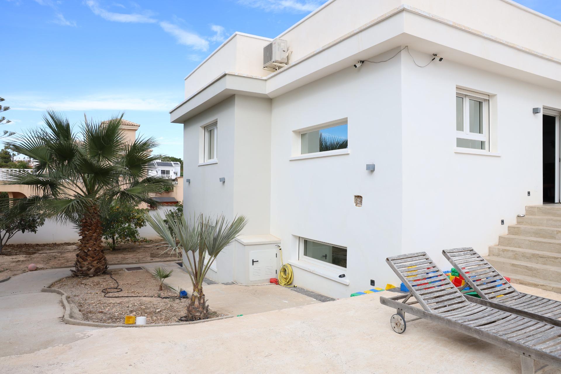 For sale - 5 Bedroom 3 Bathroom Villa in Ciudad Quesada - Costa Blanca Sur  - Alicante