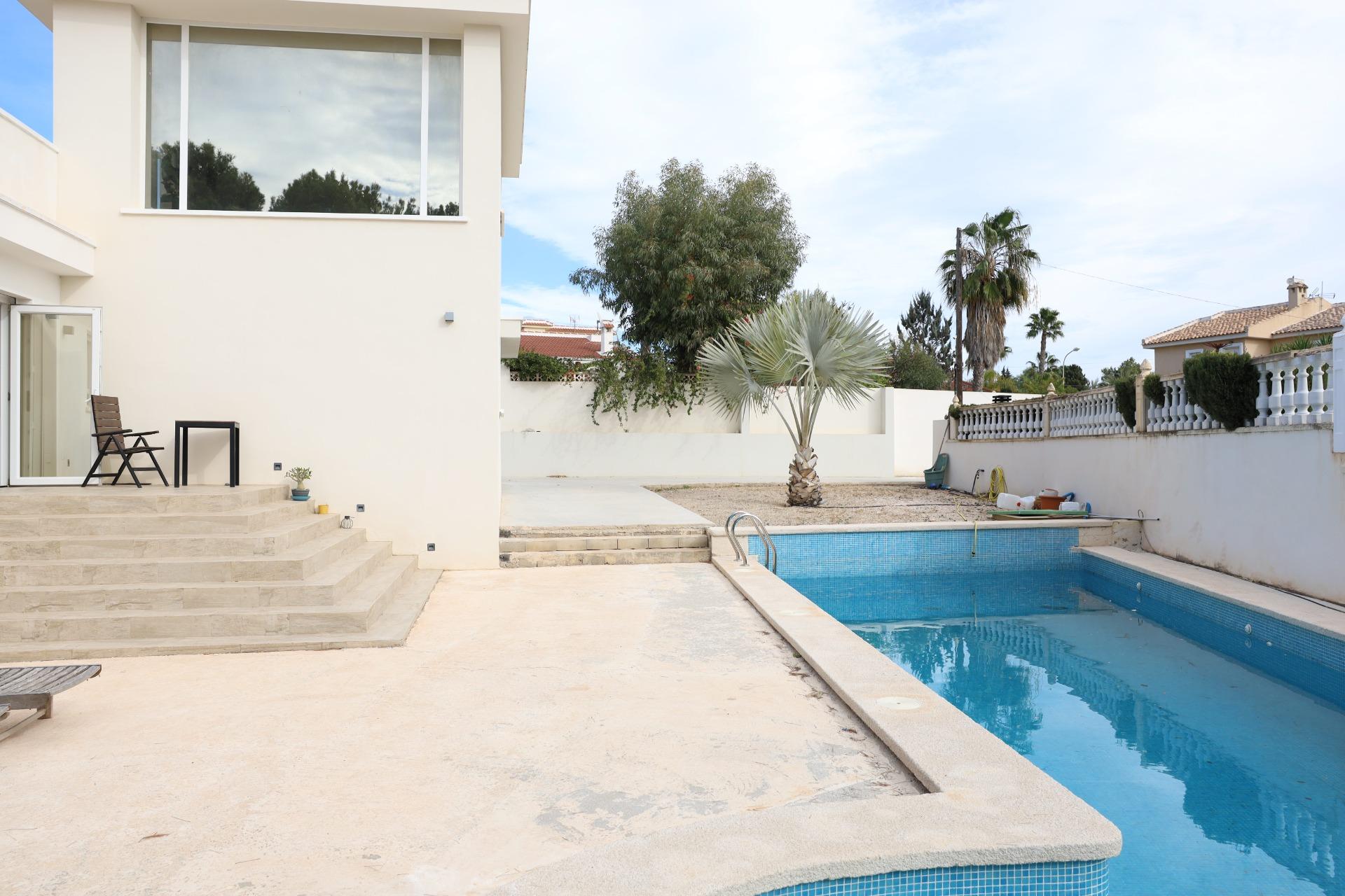 For sale - 5 Bedroom 3 Bathroom Villa in Ciudad Quesada - Costa Blanca Sur  - Alicante