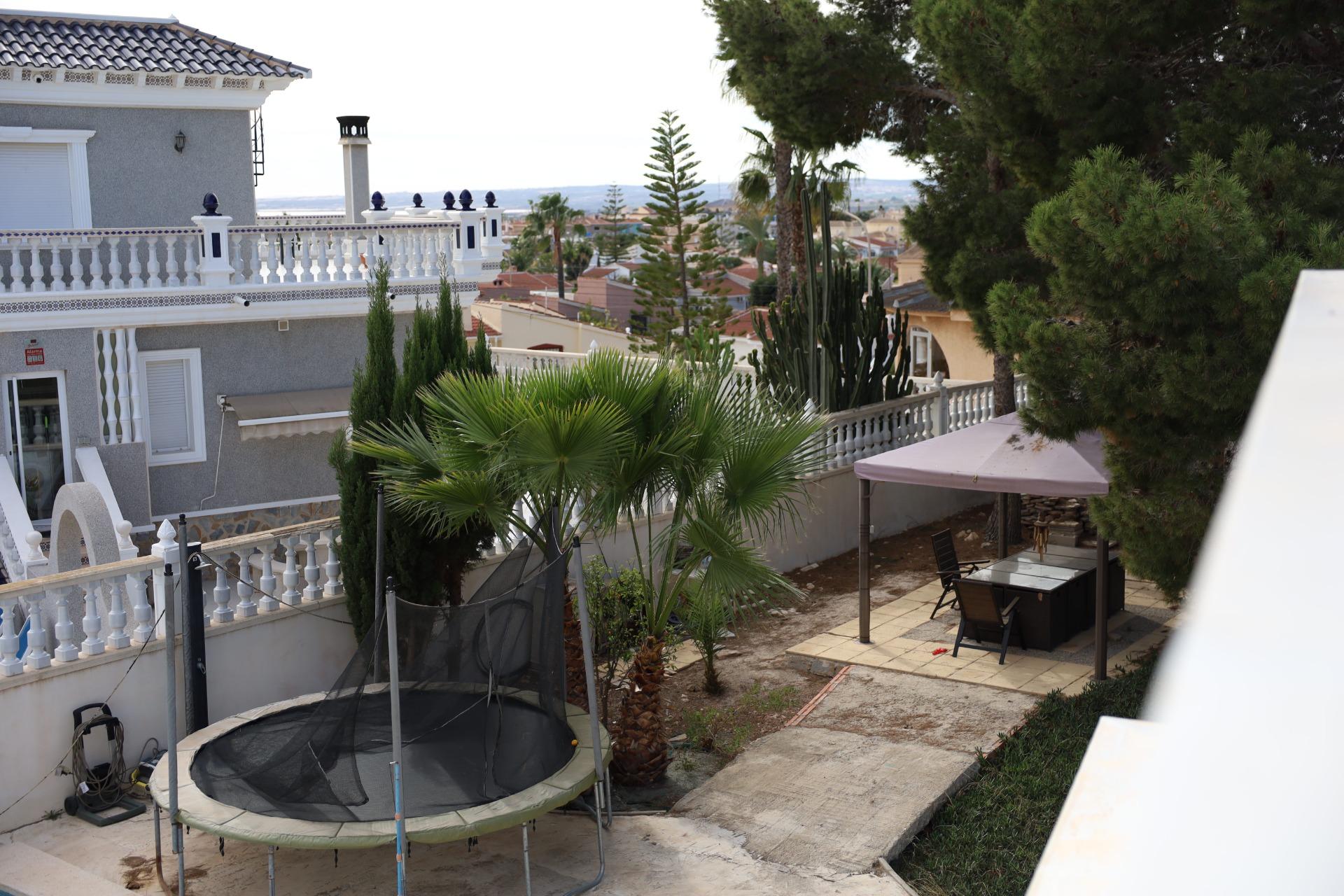 For sale - 5 Bedroom 3 Bathroom Villa in Ciudad Quesada - Costa Blanca Sur  - Alicante