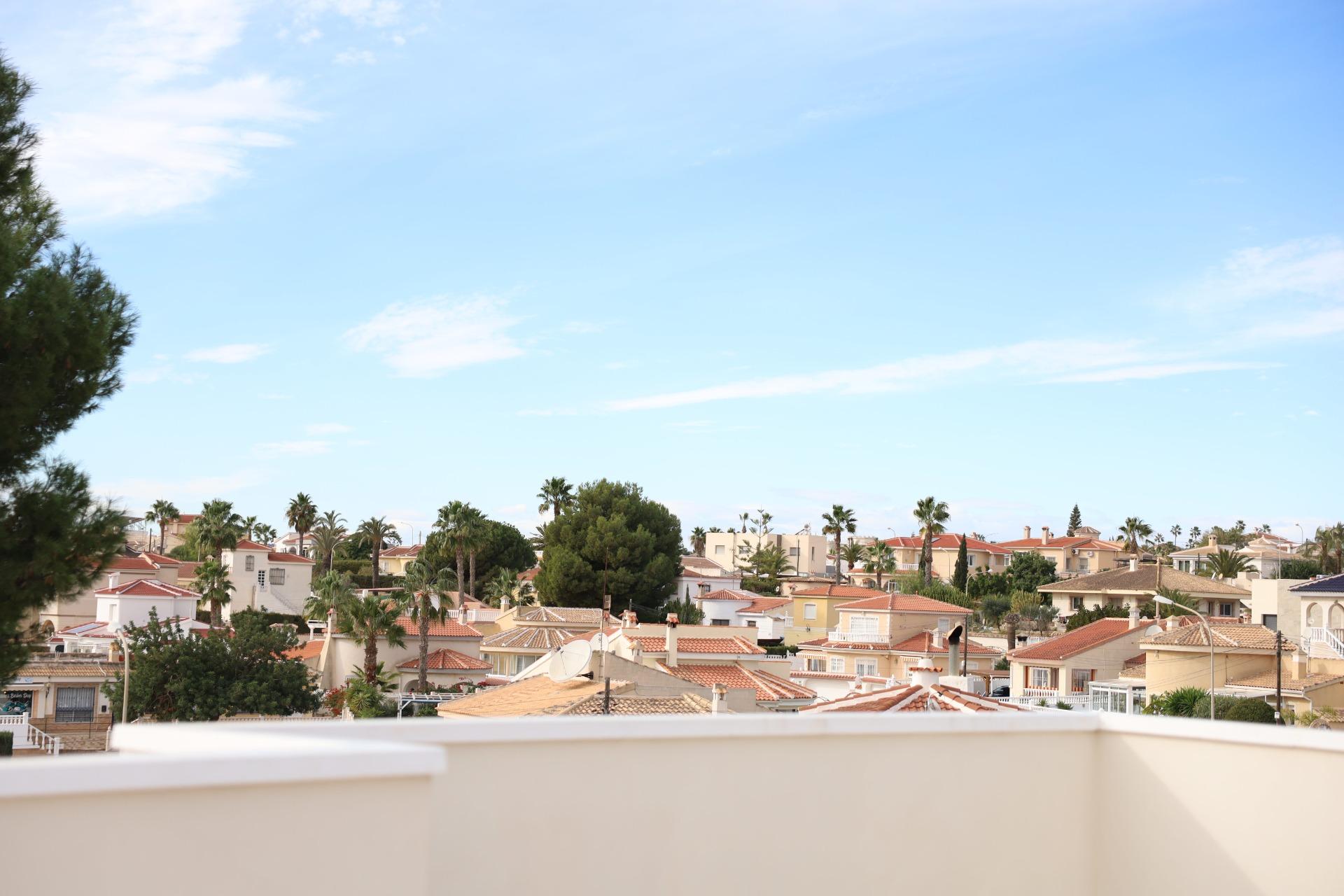 For sale - 5 Bedroom 3 Bathroom Villa in Ciudad Quesada - Costa Blanca Sur  - Alicante