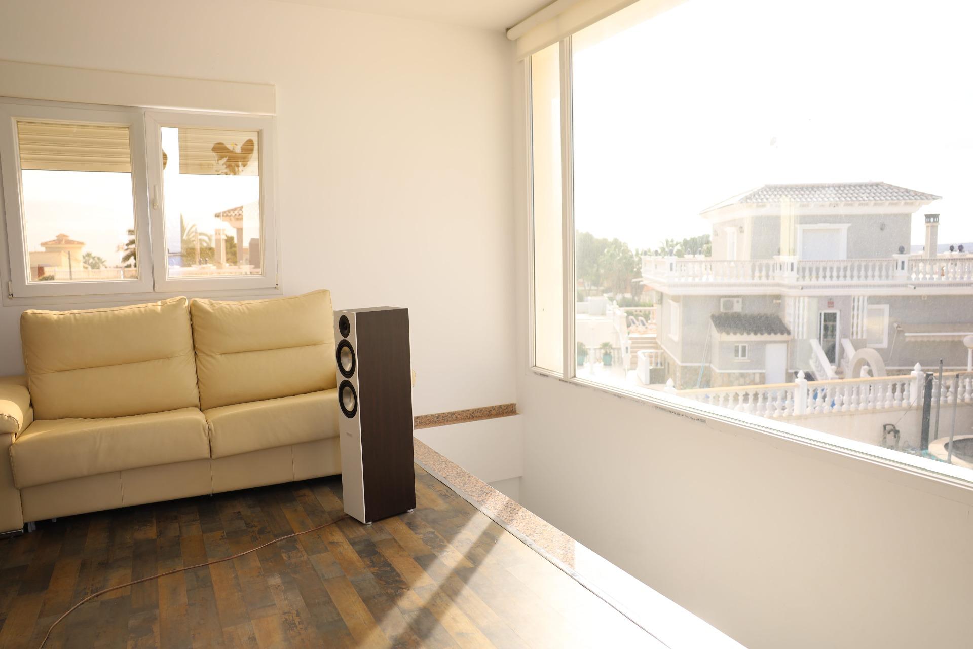 For sale - 5 Bedroom 3 Bathroom Villa in Ciudad Quesada - Costa Blanca Sur  - Alicante