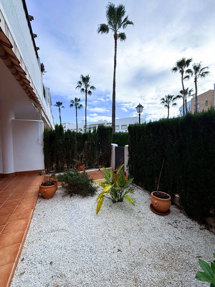 For sale - 3 Bedroom 2 Bathroom Apartment in Villamartin - Villamartin  - Alicante