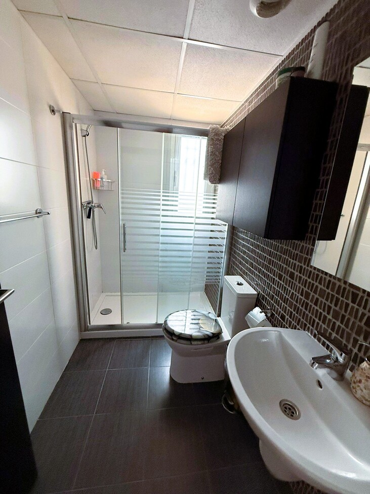 For sale - 3 Bedroom 2 Bathroom Apartment in Villamartin - Villamartin  - Alicante