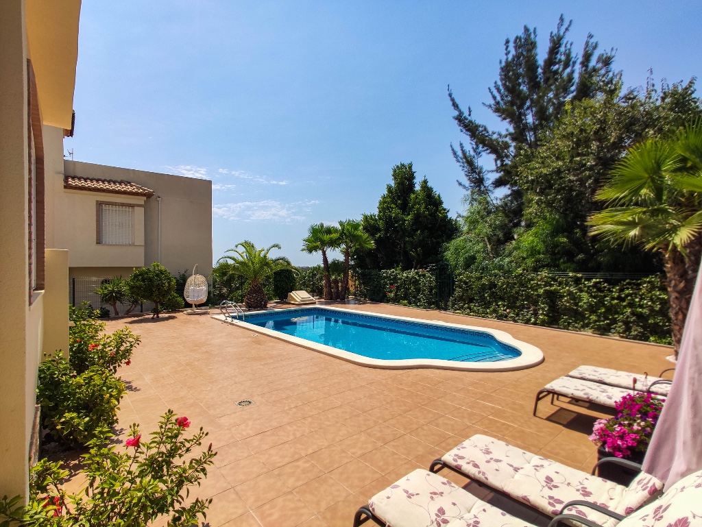 For sale - 4 Bedroom 4 Bathroom Villa in Las Ramblas Golf - Las Ramblas  - Alicante