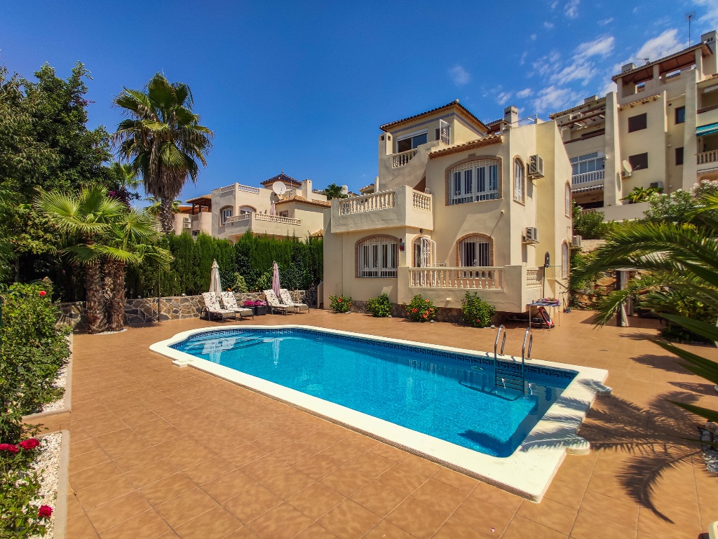 For sale - 4 Bedroom 4 Bathroom Villa in Las Ramblas Golf - Las Ramblas  - Alicante