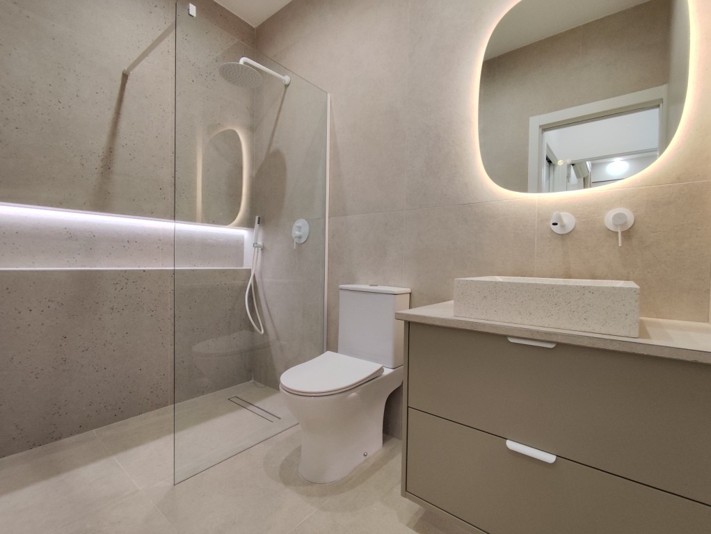 For sale - 2 Bedroom 1 Bathroom Bungalow in La Siesta -  - Alicante