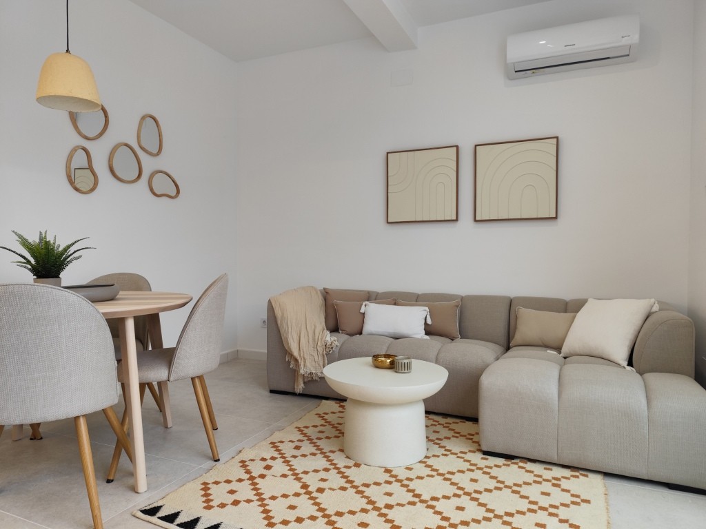 For sale - 2 Bedroom 1 Bathroom Bungalow in La Siesta -  - Alicante