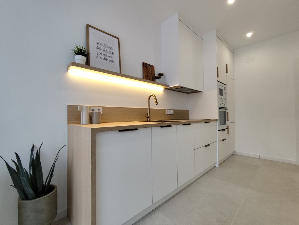 For sale - 2 Bedroom 1 Bathroom Bungalow in La Siesta -  - Alicante