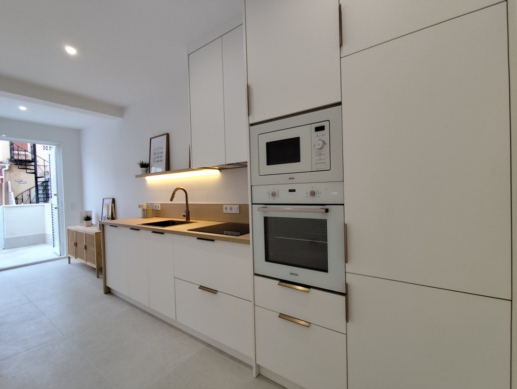 For sale - 2 Bedroom 1 Bathroom Bungalow in La Siesta -  - Alicante